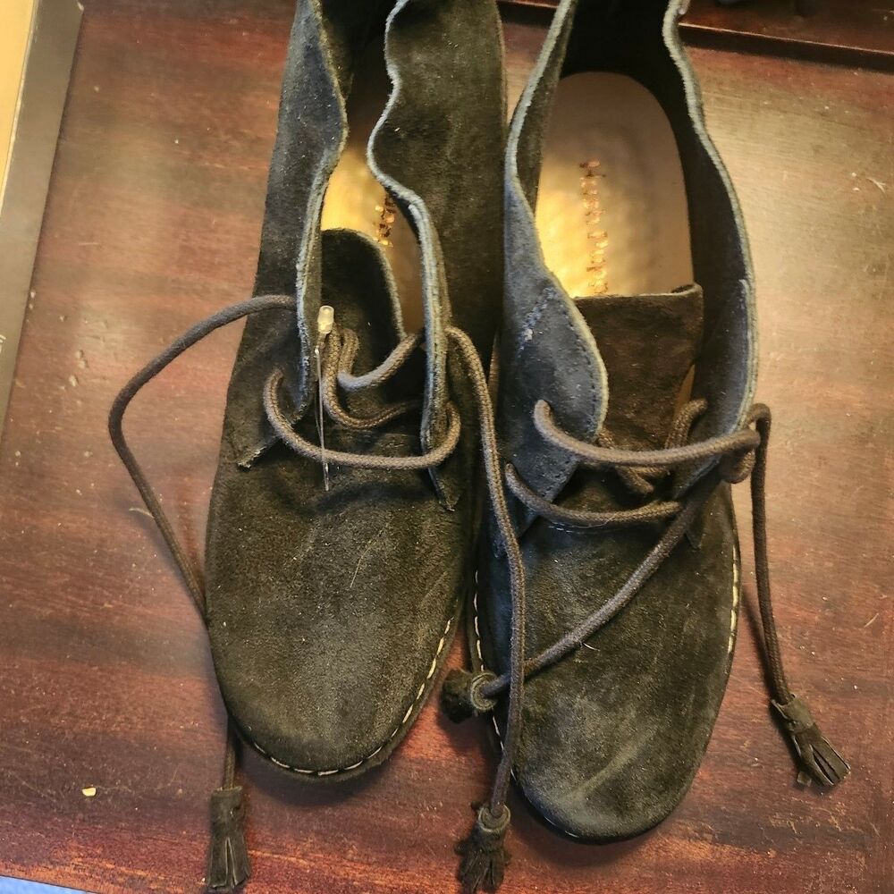 Hush Puppies Flats Women’s Black Suede 6.5 Lace Up Tassel Chukka New w/o tags